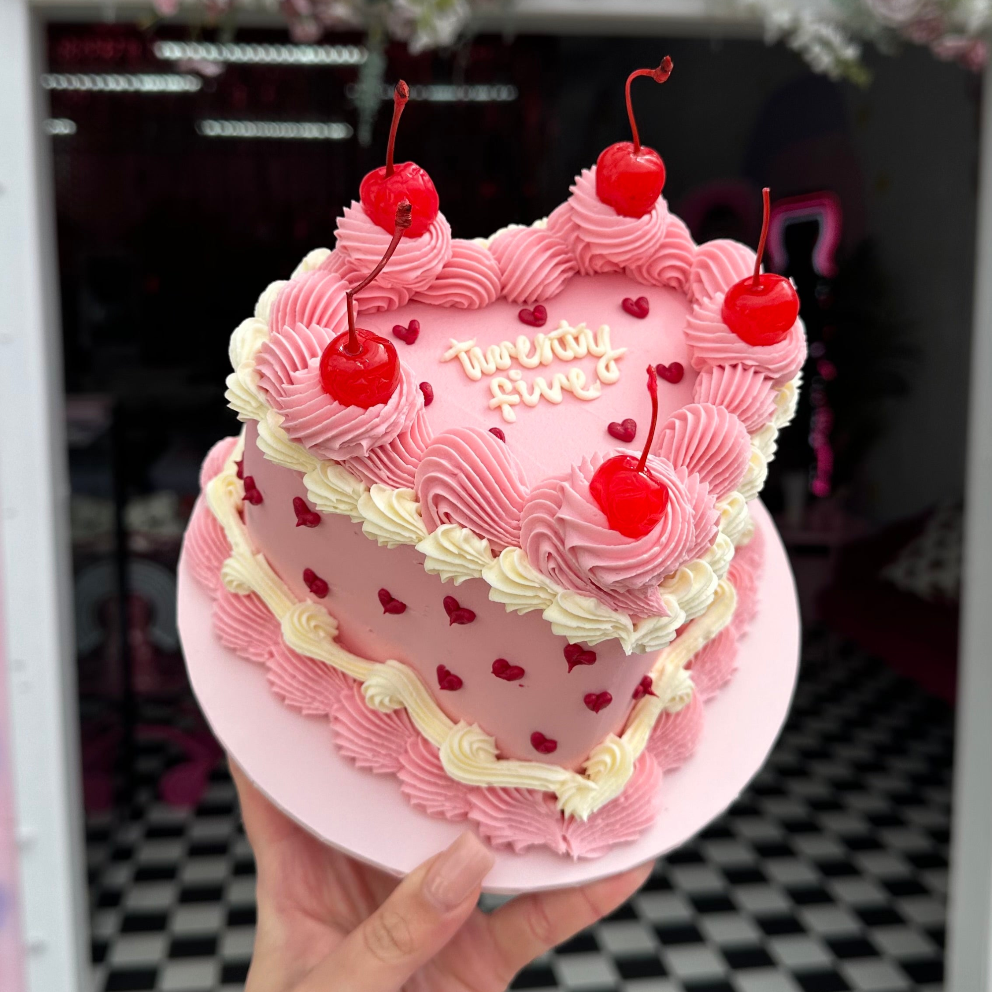 GLAMBERRY Heart Cake - 5 inch